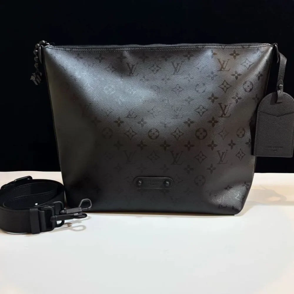 Louis Vuitton Women Pre-Loved Bag Very Good Condition